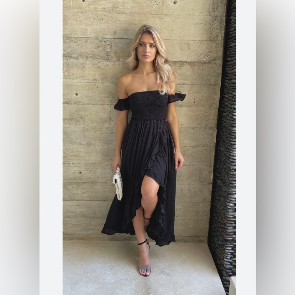 NWOT Cbrand Spring into style maxi
